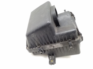 Kia Sorento (2002–2009) Luftfiltergehäuse 281103E200 - 6