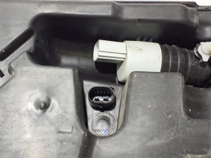 BMW 5 SERIES G30 (2016–2026) Front washer fluid reservoir 8071453 - 4