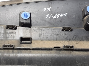 RENAULT Kadjar (2015–2026) Rear side door molding 828777704R - 3