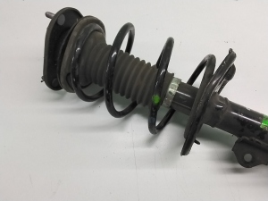 TOYOTA Auris E18 (2012–2018) Front shock absorber and its components 4852002A10 - 4