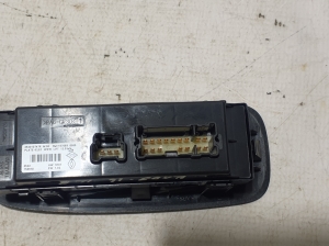RENAULT Kadjar (2015–2026) Front door glass switch 254010747R - 4