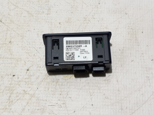 RENAULT Kadjar (2015–2026) USB port 280237550R - 3