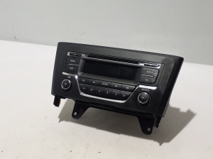   Radio (head unit)  - 281159387R 