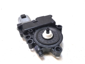 Kia Sorento (2014–2026) Front door window regulator motor - 2