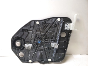 Kia Sorento (2014–2026) Front door window regulator - 3