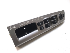 Kia Sorento (2002–2009) Front door glass switch 47849A1110 - 2