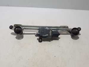  Priekinio stiklo valytuvų mechanizmas 