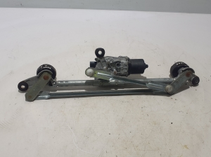  Priekinio stiklo valytuvų mechanizmas 
