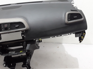 RENAULT Kadjar (2015–2026) Armaturenbrett 681004365R - 3
