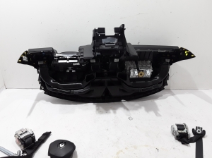 RENAULT Kadjar (2015–2026) Armaturenbrett 681004365R - 5