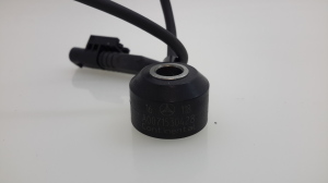 Mercedes Benz A-Class 176 (2012–2018) Klopfsensor A0071530428 - 3