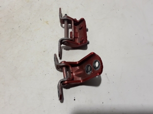 RENAULT Kadjar (2015–2026) Rear side door upper hinge 824010973R - 2