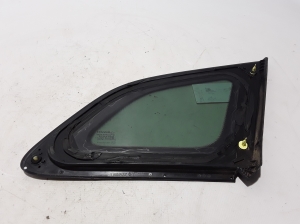 RENAULT Kadjar (2015–2026) Vitre de custode arrière 833073449R - 2