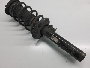 Volkswagen Passat B6 (2005–2010) Eesmine amortisaator 3C0413031AT - 2