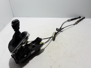  Pavarų perjungimo mechanizmas ir jo detalės 