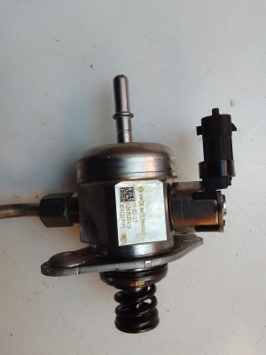 Alfa Romeo Giulia (2015–2026) Kütusepump 50050785 - 2