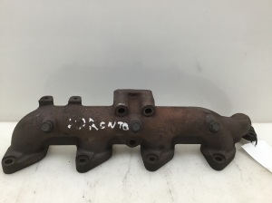  Exhaust manifold 