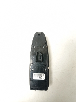 BMW 1 SERIES F20 (2010–2026) Front door glass switch 9208110 - 3