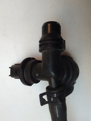 Alfa Romeo Giulia (2015–2026) Pipe 05281478AA - 3