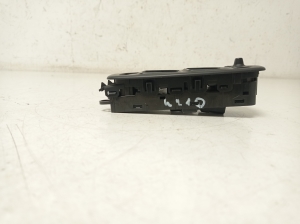 Jaguar XE (2015–2026) Esiukse klaaslüliti SPA027JT00F - 2