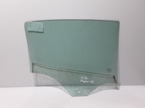 RENAULT Megane IV (2016–2022) Aizmugurējo sānu durvju stikls 823011776R - 3
