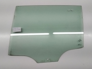 Volkswagen Golf VII (2012–2026) Rear side door glass 5G6845025 - 2
