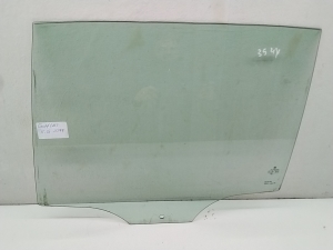 Volkswagen Golf VII (2012–2026) Rear side door glass 5G6845025 - 3