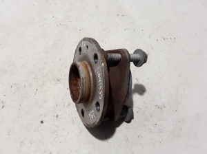 VOLVO XC40 (2017–2026) Front hub bearing 32329657 - 2