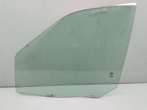 Land Rover Freelander (2006–2014) Esiukse klaas LR0011703 - 2
