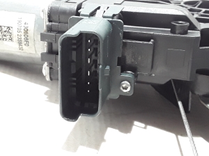 RENAULT Megane IV (2016–2022) Front door window regulator 807213056R - 2