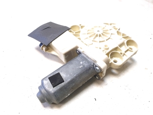 Opel Vectra C (2002–2008) Rear side door window regulator motor 991324102 - 2