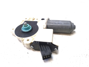 Rear side door window regulator motor - 24414776