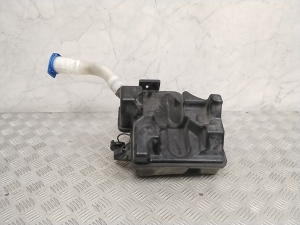 Front washer fluid reservoir - 6R0955453D