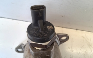 Volkswagen Golf VI (2008–2013) Kraftstoffpumpe 03C127026C - 3