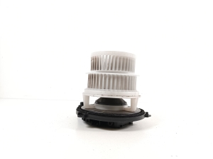  Cabin shoulder motor 