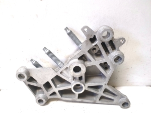 Ford Focus (2018–2026) Motorhalter - 4