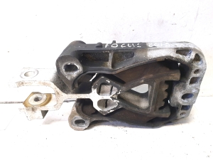 Engine mount - JX616P082BD