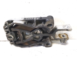Ford Focus (2018–2026) Engine mount JX616P082BD - 2