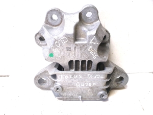 Engine mount - 26015326F92 326F83