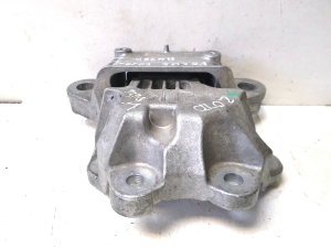 Ford Focus (2018–2026) Engine mount 26015326F92 326F83 - 5
