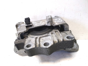 Engine mount - JX616F012EE 586771 326G4326015