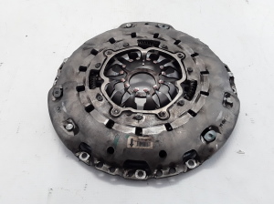   Clutch disc 