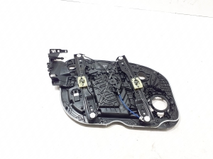 VOLVO XC60 (2017–2026) Front door window regulator 32353353 - 4