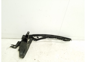 Bracket for front wing 