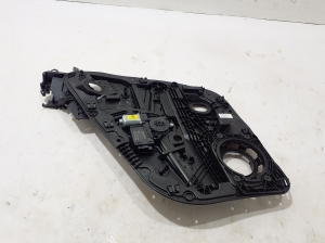 VOLVO XC60 (2017–2026) Aizmugurējo durvju logu pacēlājs 31416997 - 2
