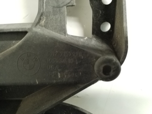  Bracket for front wing 