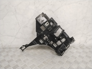Aizmugurējā bampera kronšteins - A2068853500