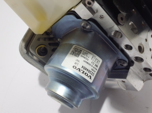 VOLVO XC60 (2017–2026) Pidurivõimendi 32384484 - 2