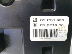 Opel Vectra C (2002–2008) Control unit 09226928 05021900 - 3