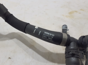 VOLVO XC60 (2017–2026) Jahutusradiaatori voolik 32249719 - 3